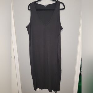 Black Sleeveless Midi Dress